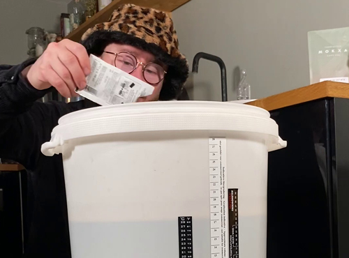 Un sachet de levure et c'est parti en fermentation !