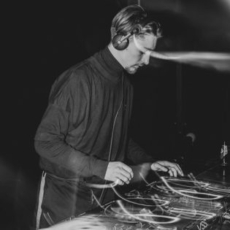 DISSONNE B2B ØBSTN