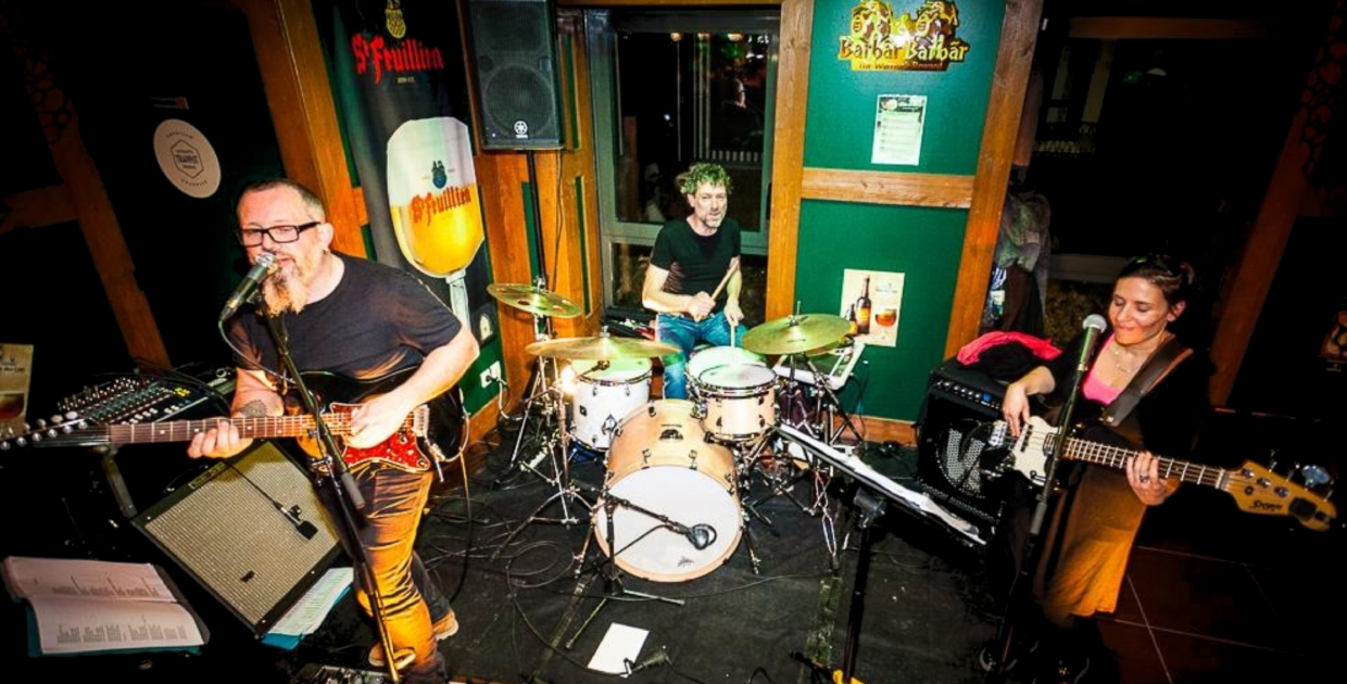 WALNUT GROOVE